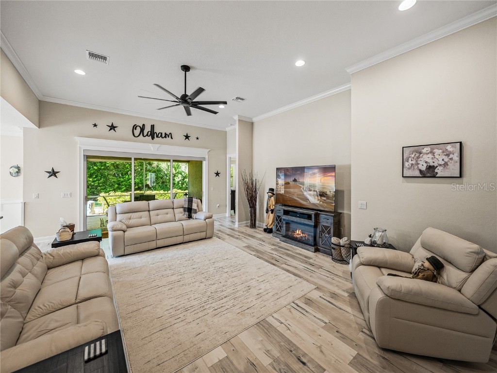 8152 Lake James Drive Lakeland FL 33810 TB8439726 image15