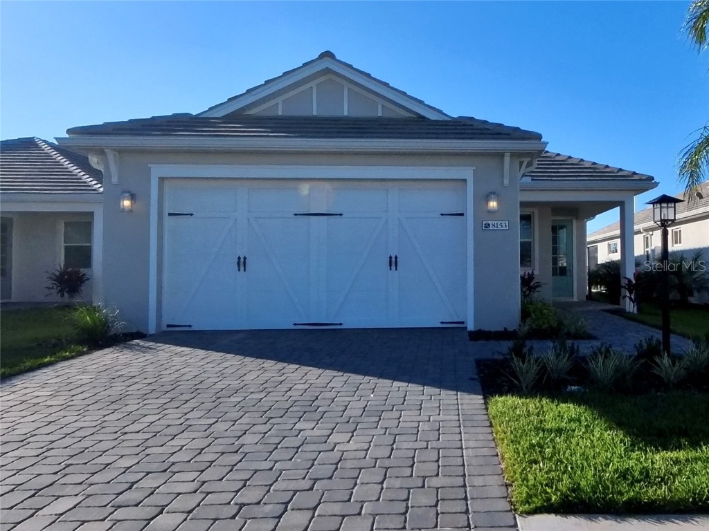 8153 Sternway Road Sarasota FL 34240 A4593079 image1