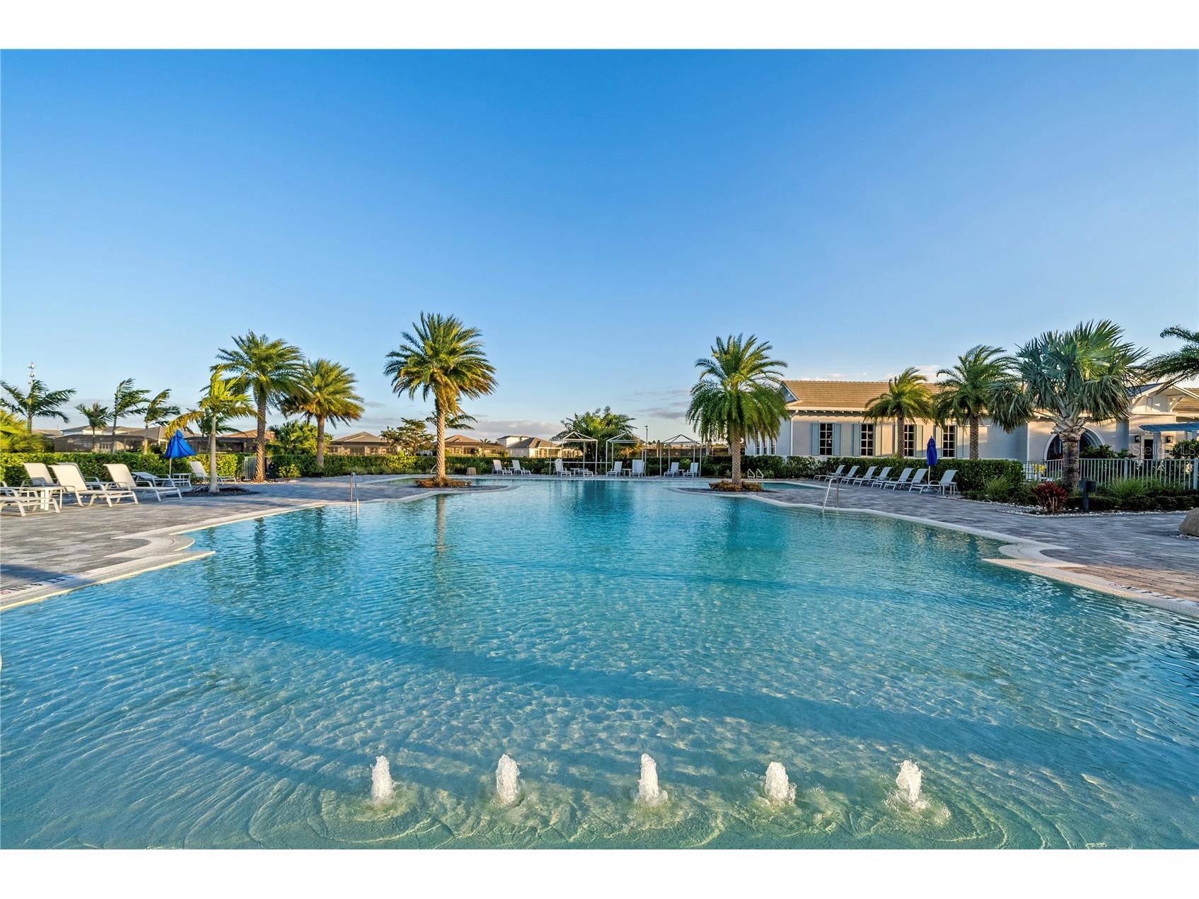 8154 Redonda Loop Lakewood Ranch FL 34202 A4695943 image92