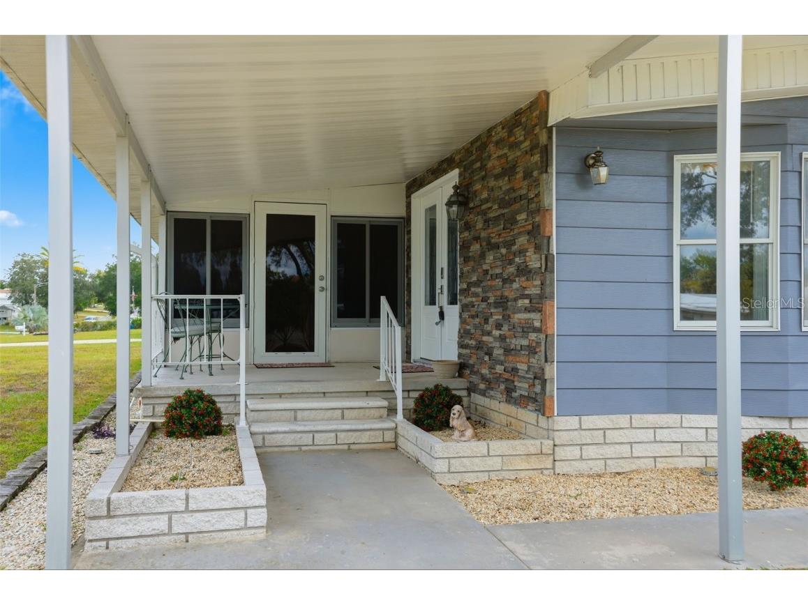 8156 Baycrest Drive Brooksville FL 34613 W7880227 image2