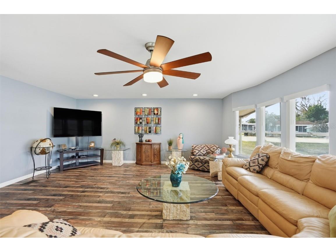 8156 Baycrest Drive Brooksville FL 34613 W7880227 image8