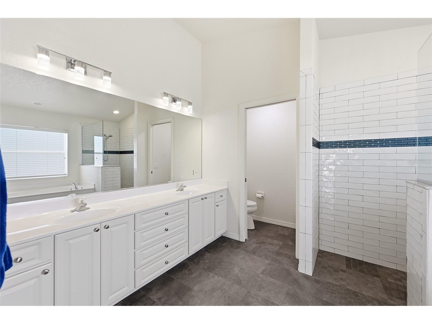 816 Boundary Boulevard Rotonda West FL 33947 C7527450 image28