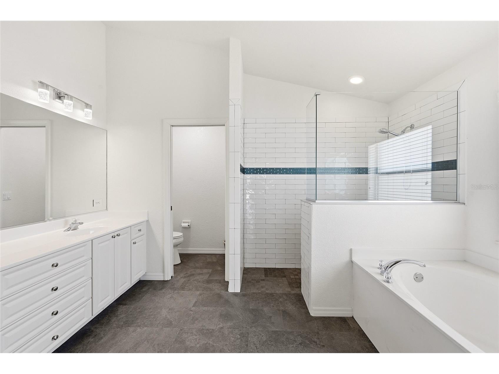 816 Boundary Boulevard Rotonda West FL 33947 C7527450 image29