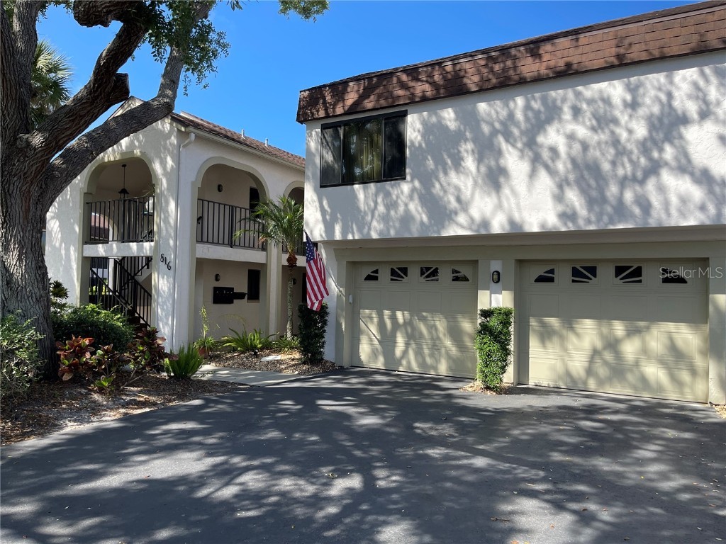 816 Capri Isles Boulevard #220 Venice FL 34292 N6126260 image1