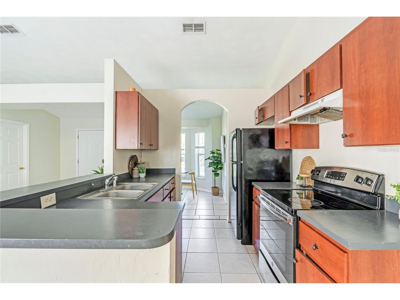 816 Grove Avenue Daytona Beach FL 32117 V4948360 image7