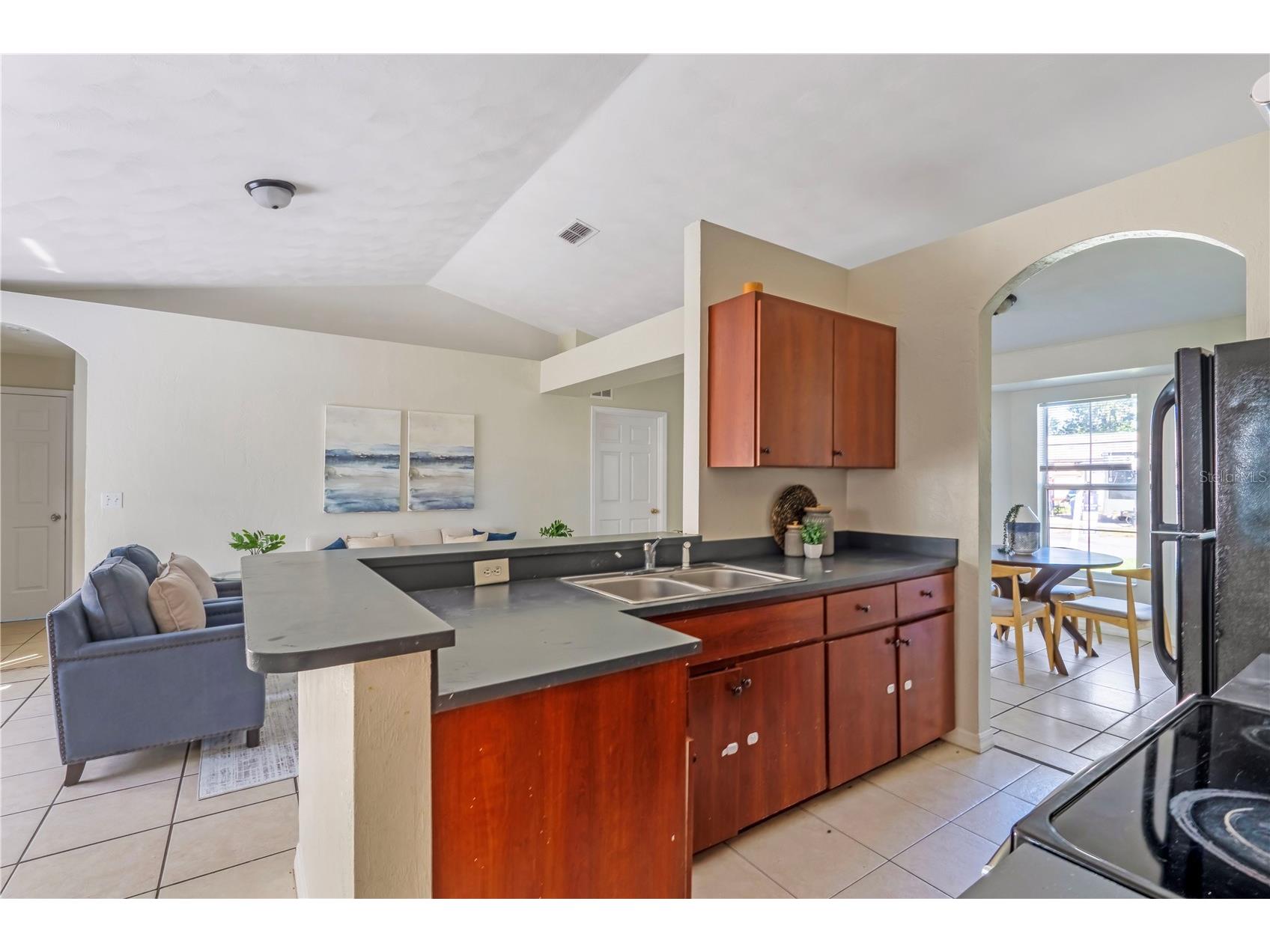 816 Grove Avenue Daytona Beach FL 32117 V4948360 image8