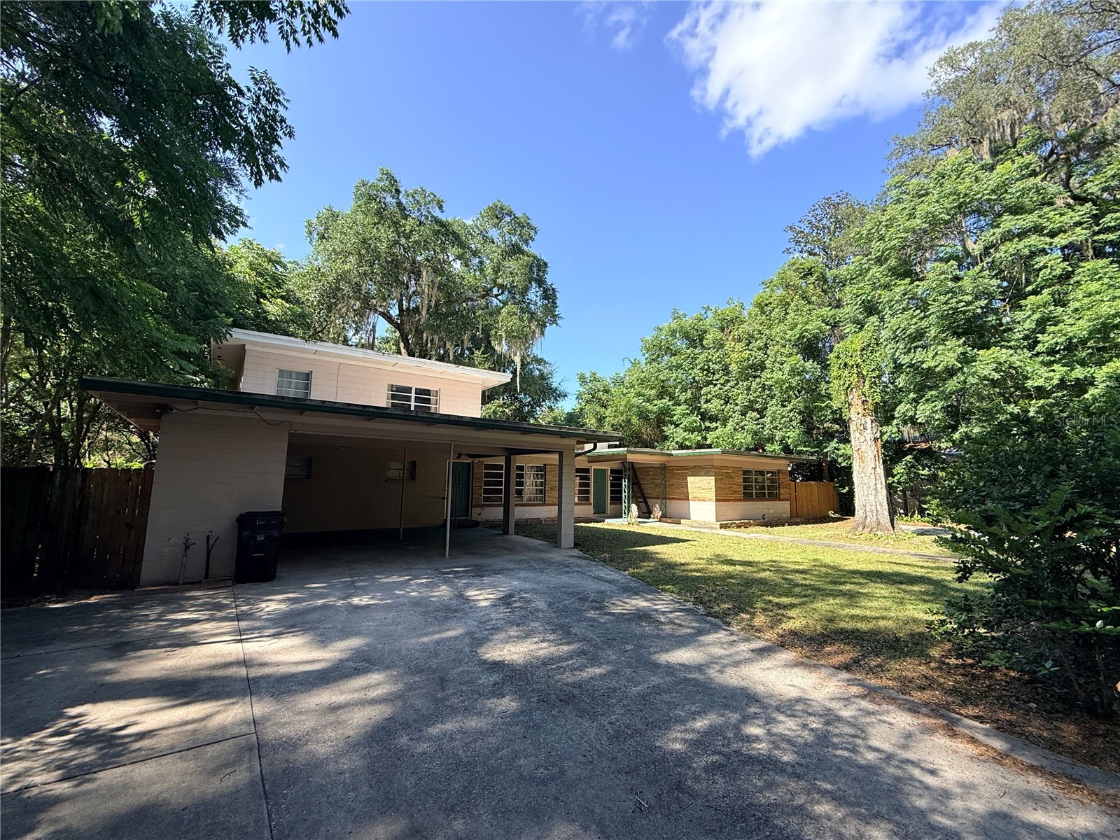 816 NW 14th Ave. Gainesville FL 32601 GC541668 image6
