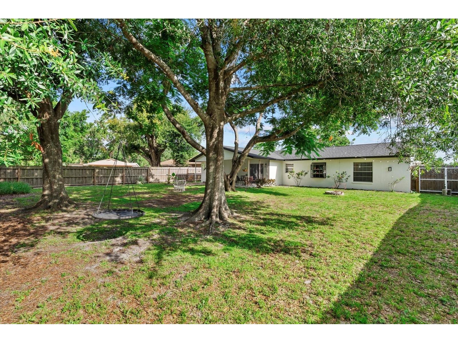 816 Queen Palm Lane Sarasota FL 34243 A4689412 image33