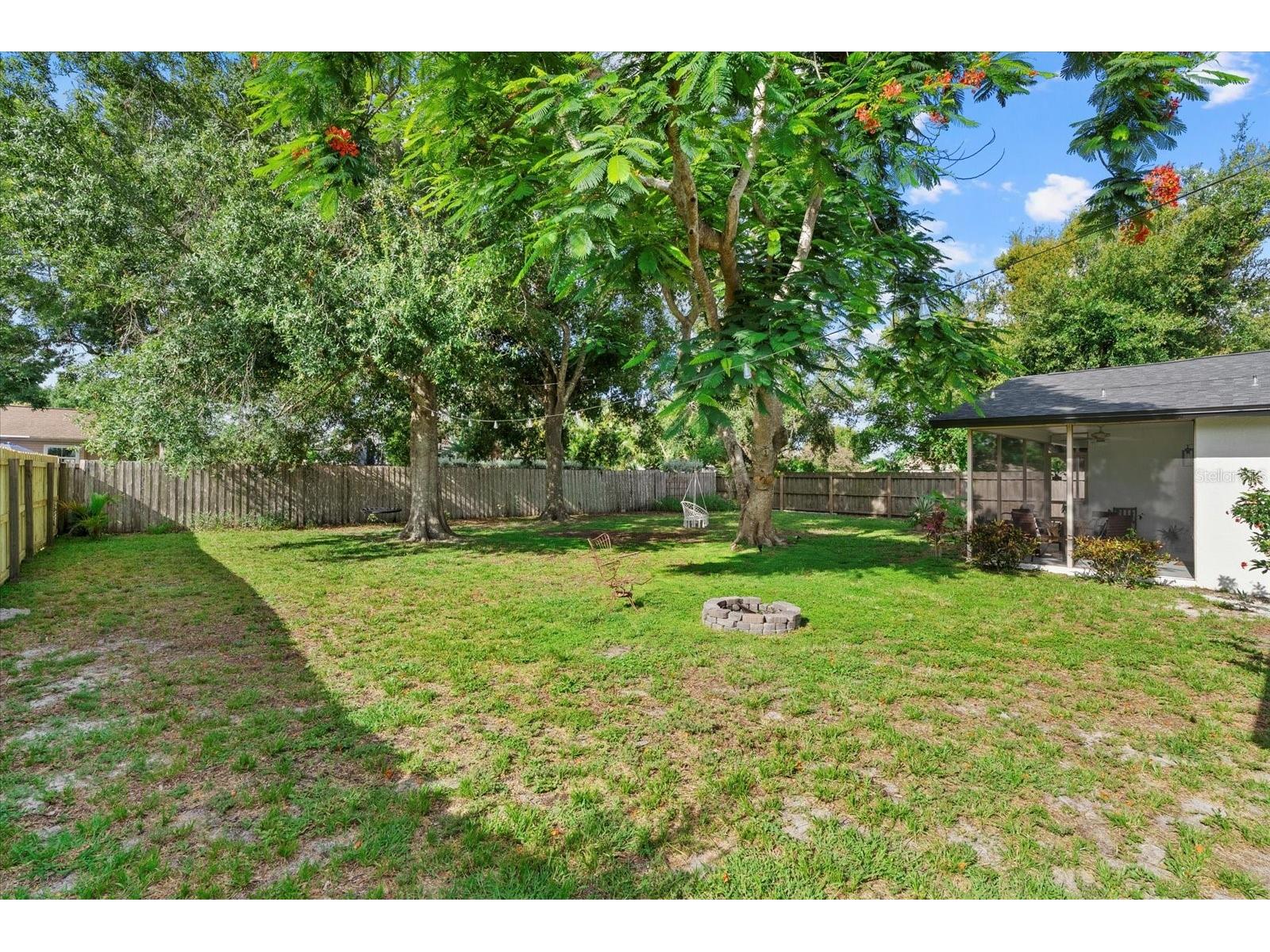816 Queen Palm Lane Sarasota FL 34243 A4689412 image34
