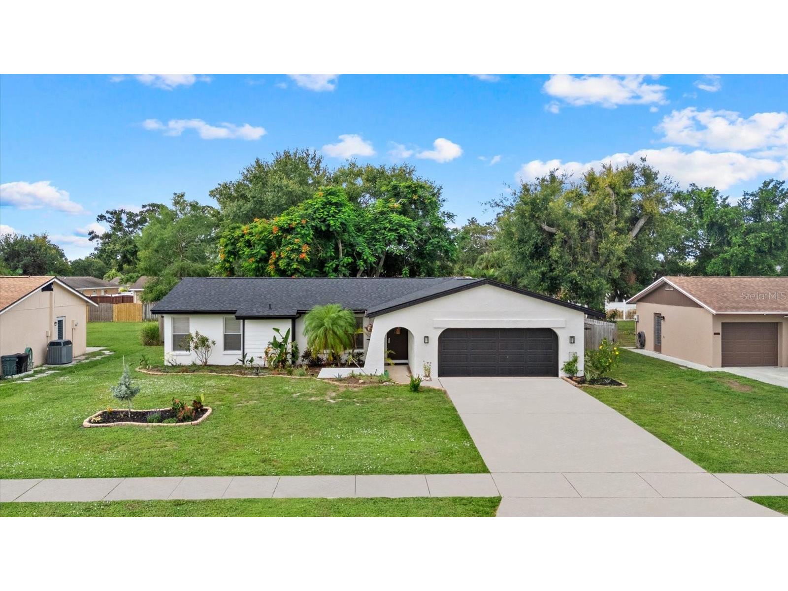 816 Queen Palm Lane Sarasota FL 34243 A4689412 image36