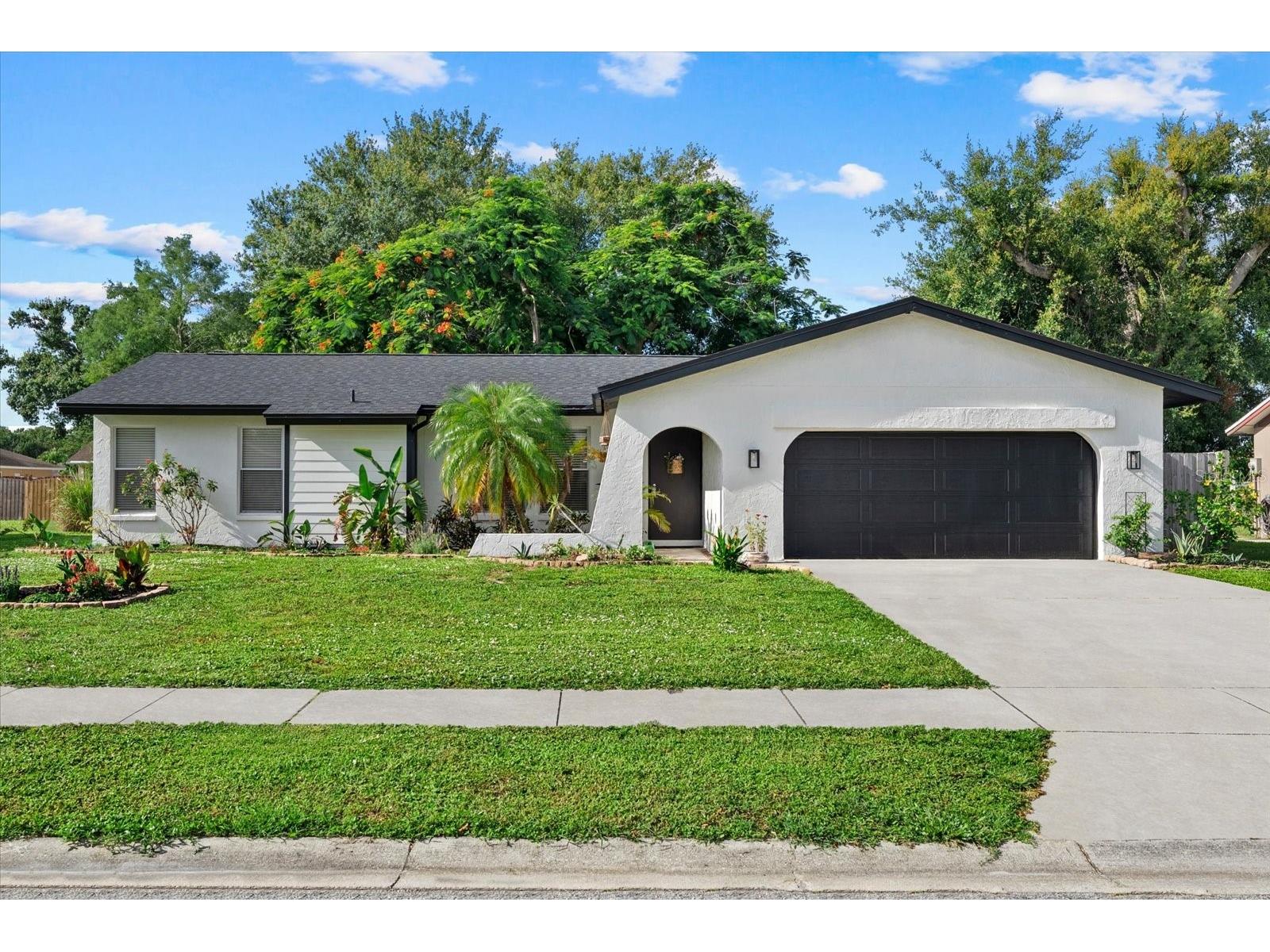 816 Queen Palm Lane Sarasota FL 34243 A4689412 image38