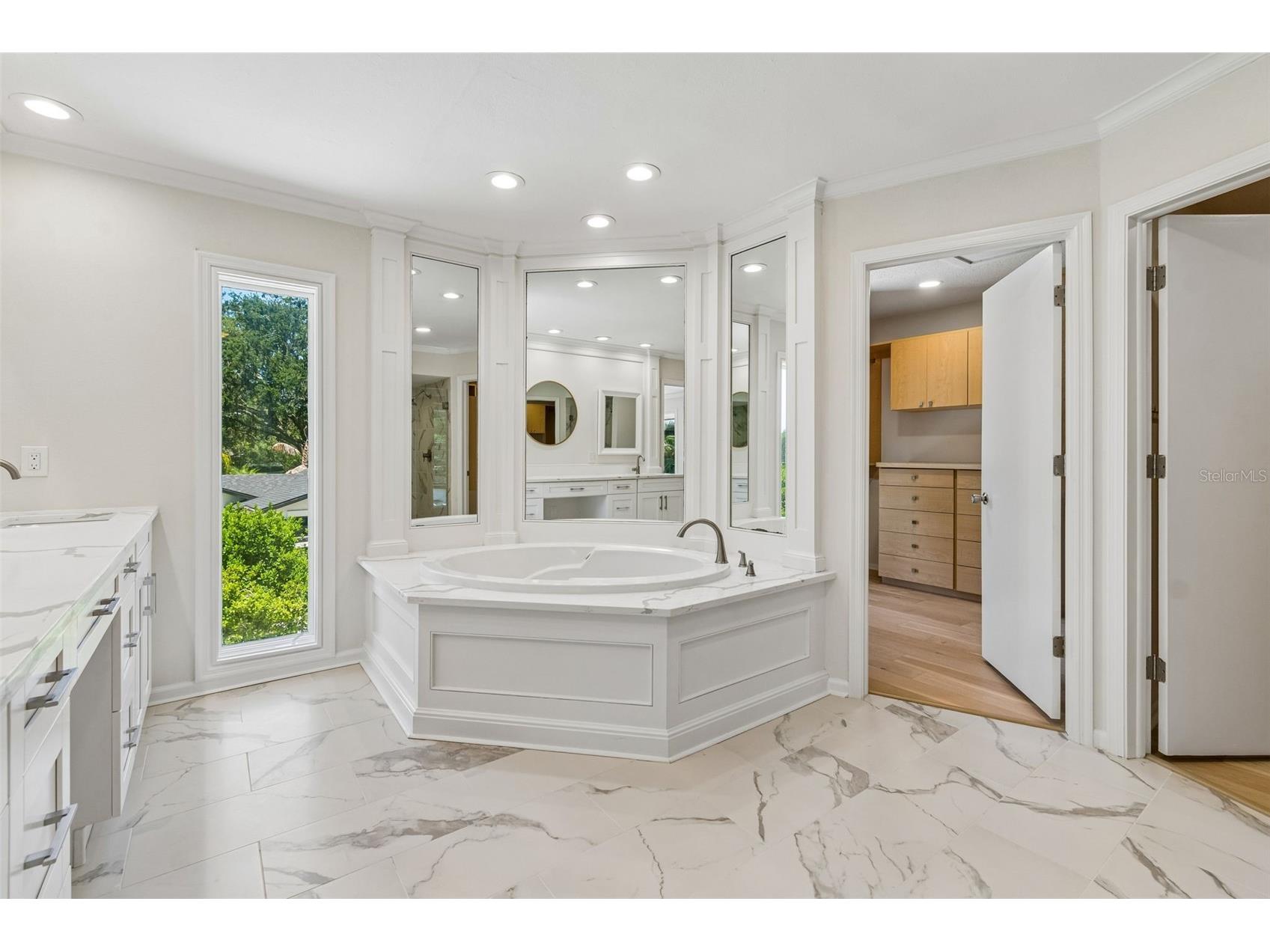 816 Taray De Avila Tampa FL 33613 - LAKE TARAY TB8508267 image34