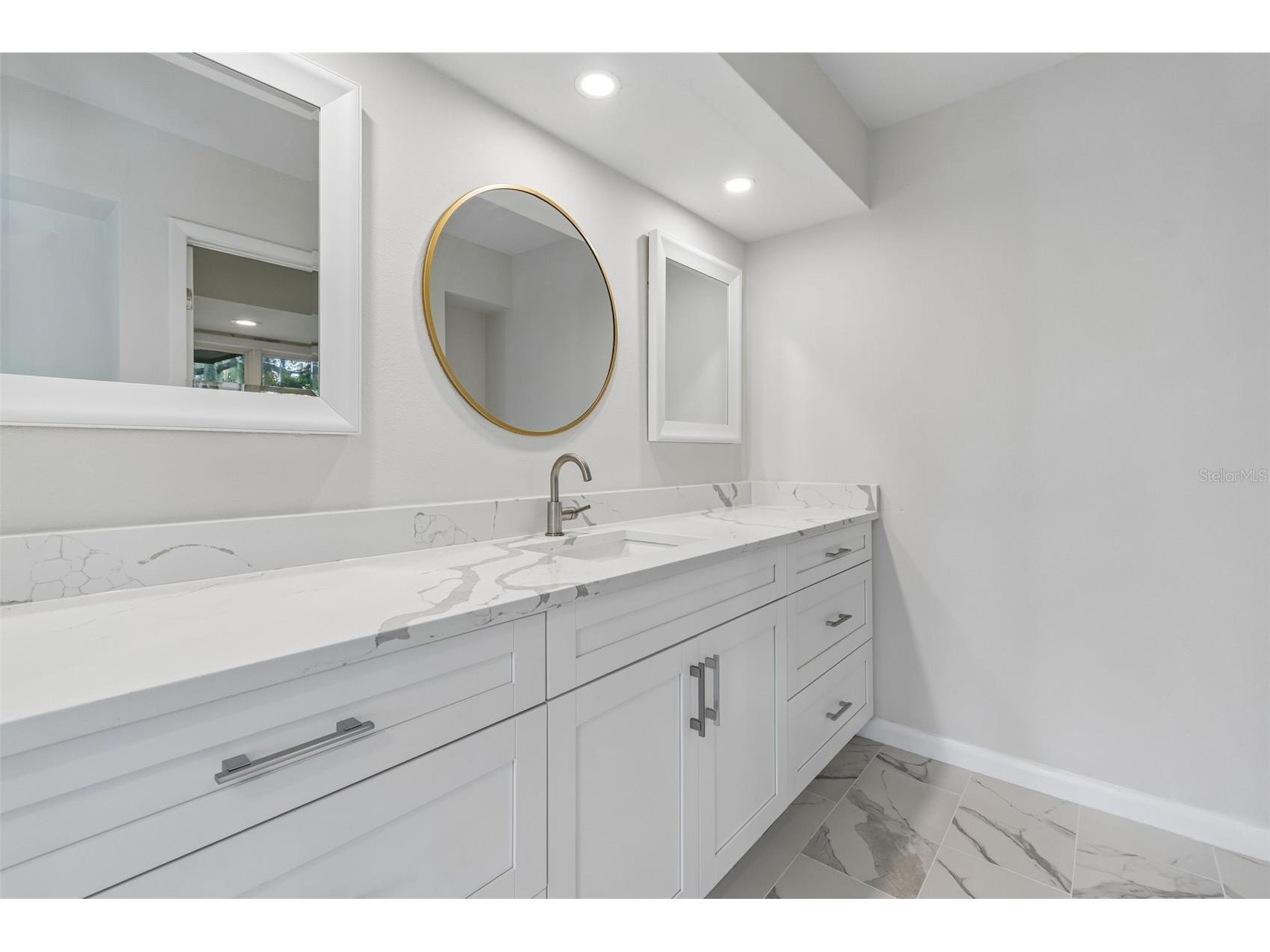 816 Taray De Avila Tampa FL 33613 - LAKE TARAY TB8508267 image41
