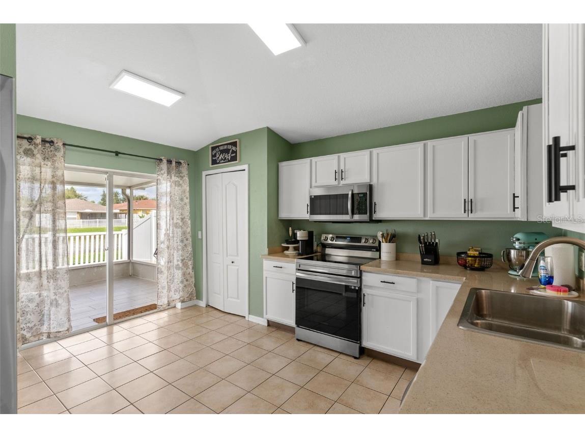 8160 S Canterbury Lake Boulevard Tampa FL 33619 L4956287 image13