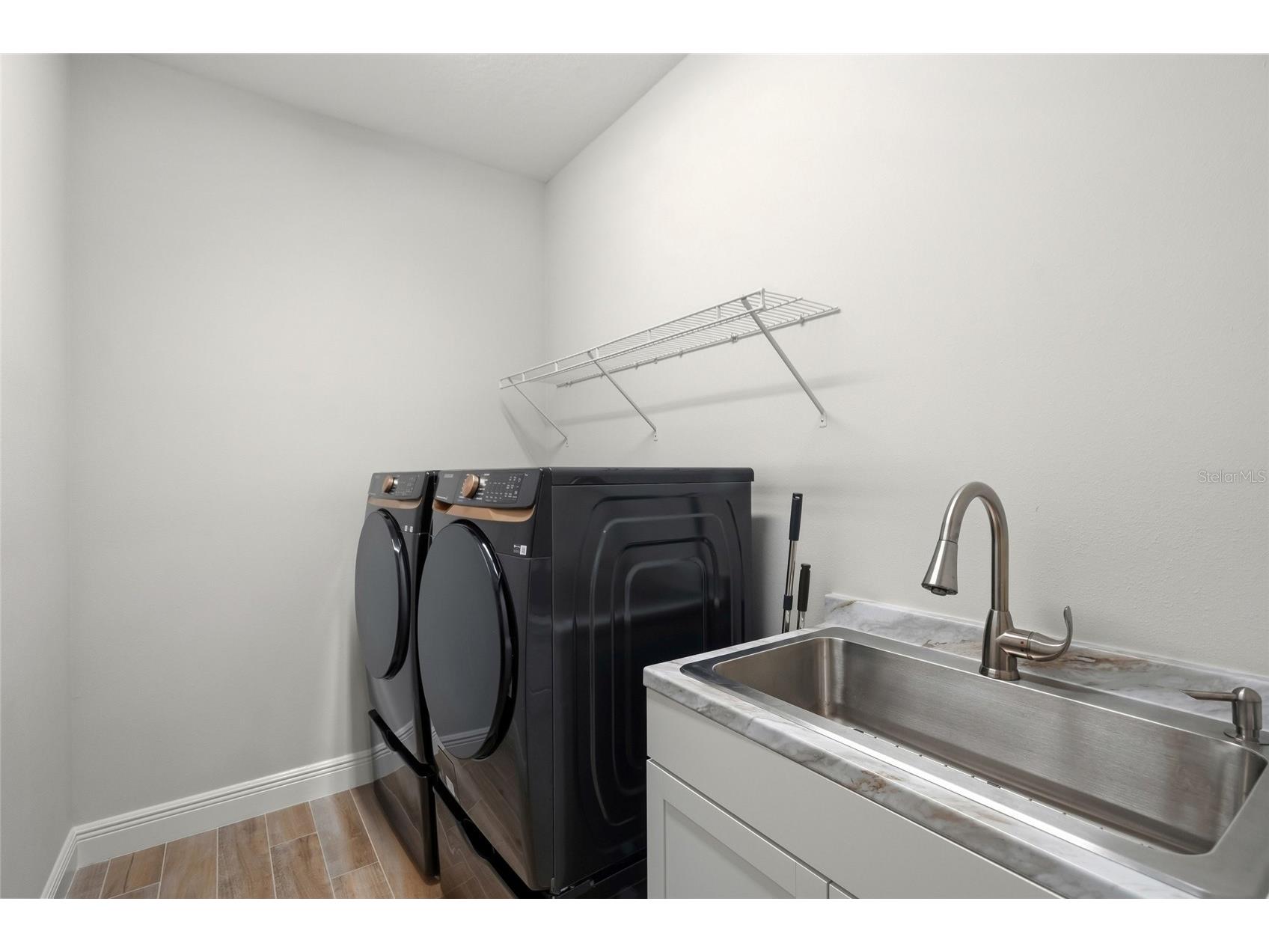 8160 Sternway Road Sarasota FL 34240 A4690080 image35