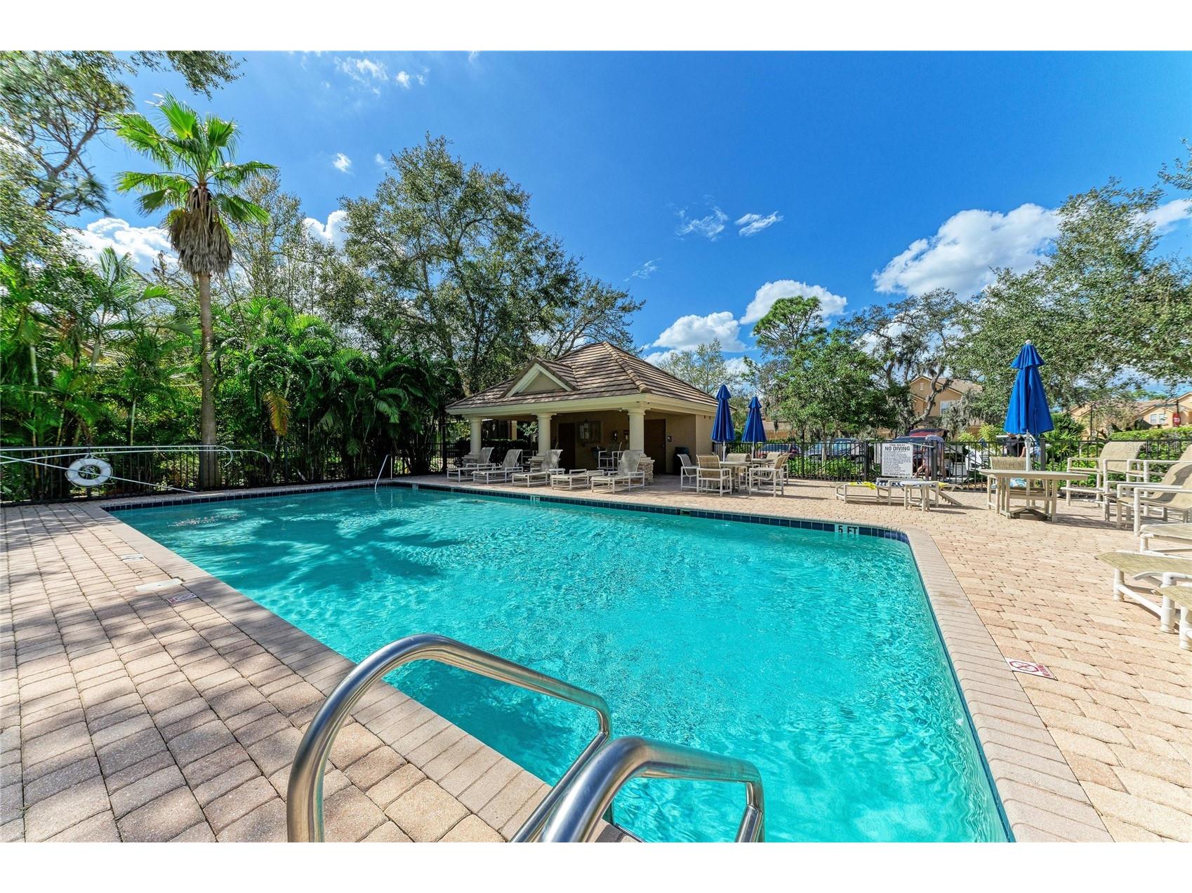 8160 Villa Grande Ct Sarasota FL 34243 A4685128 image42