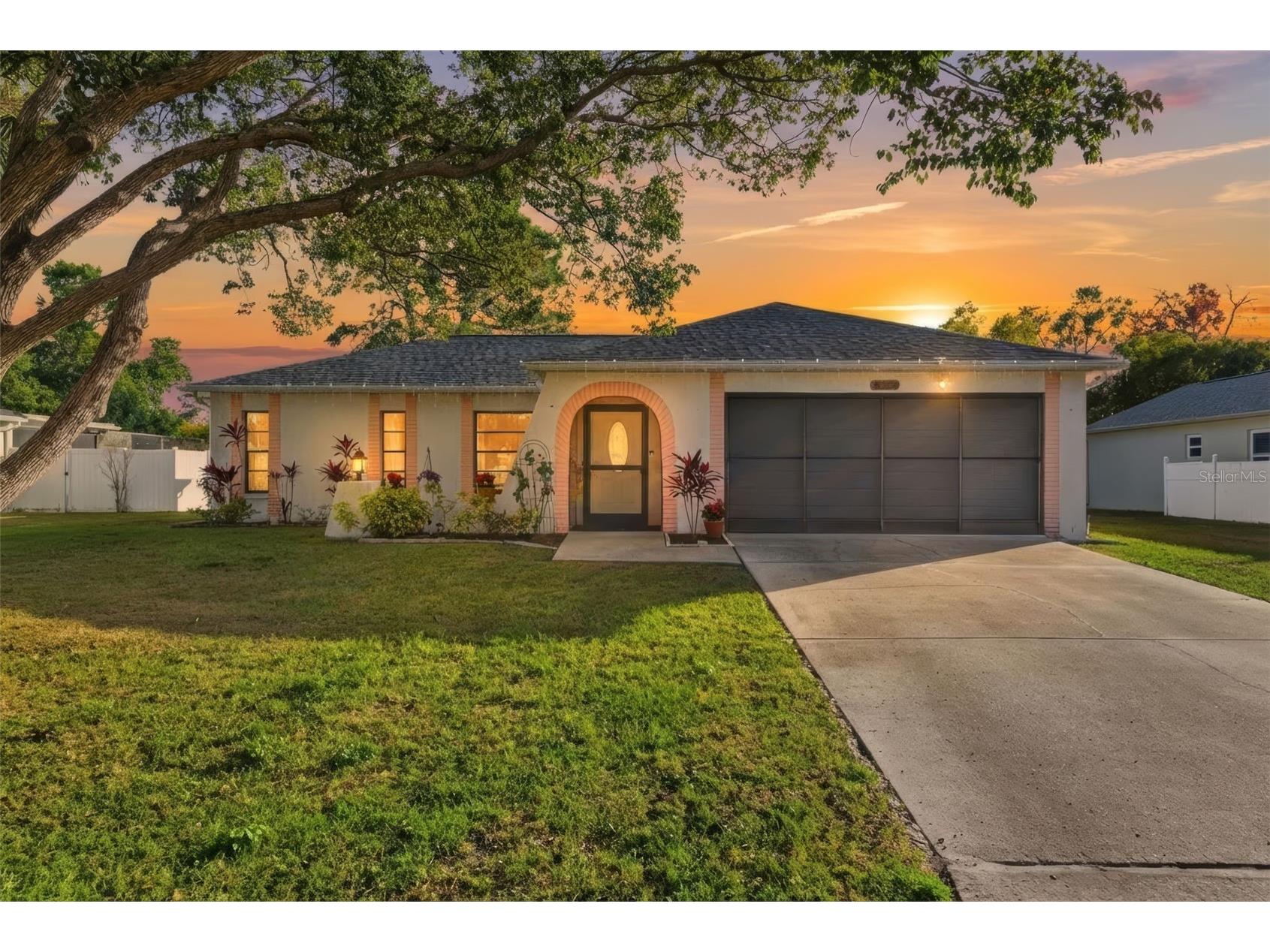 8164 Pagoda Drive Spring Hill FL 34606 W7882083 image1