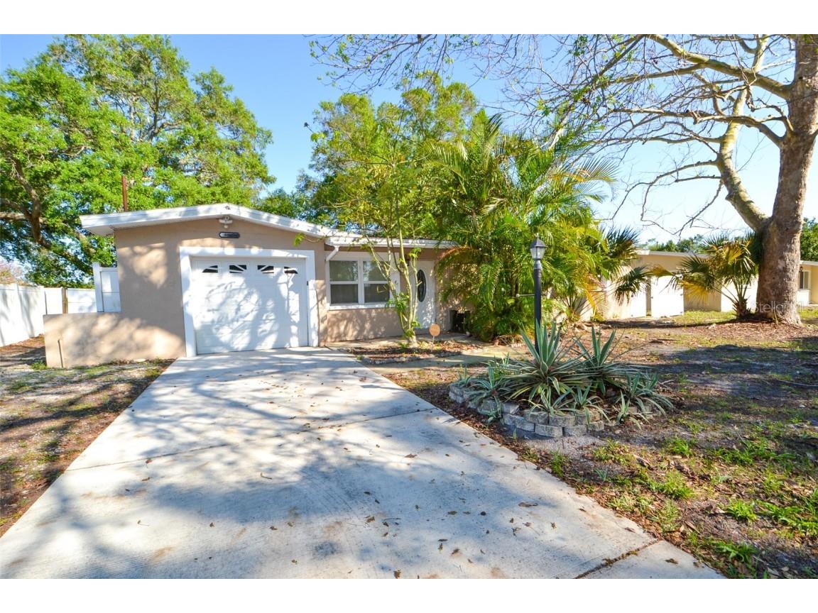 8165 Nightingale Lane Seminole FL 33777 O6096393 image1