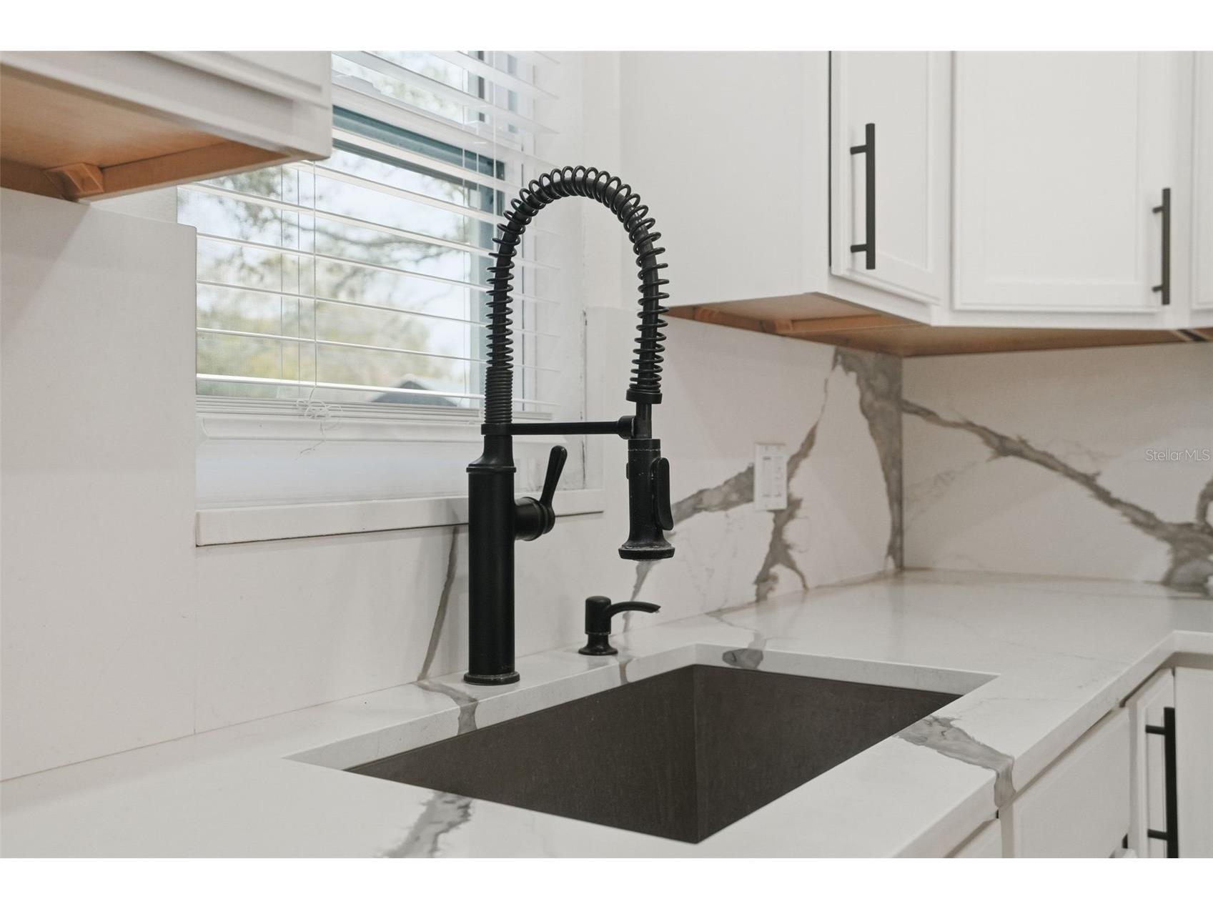 8165 Ridge Road Brooksville FL 34613 W7883213 image12