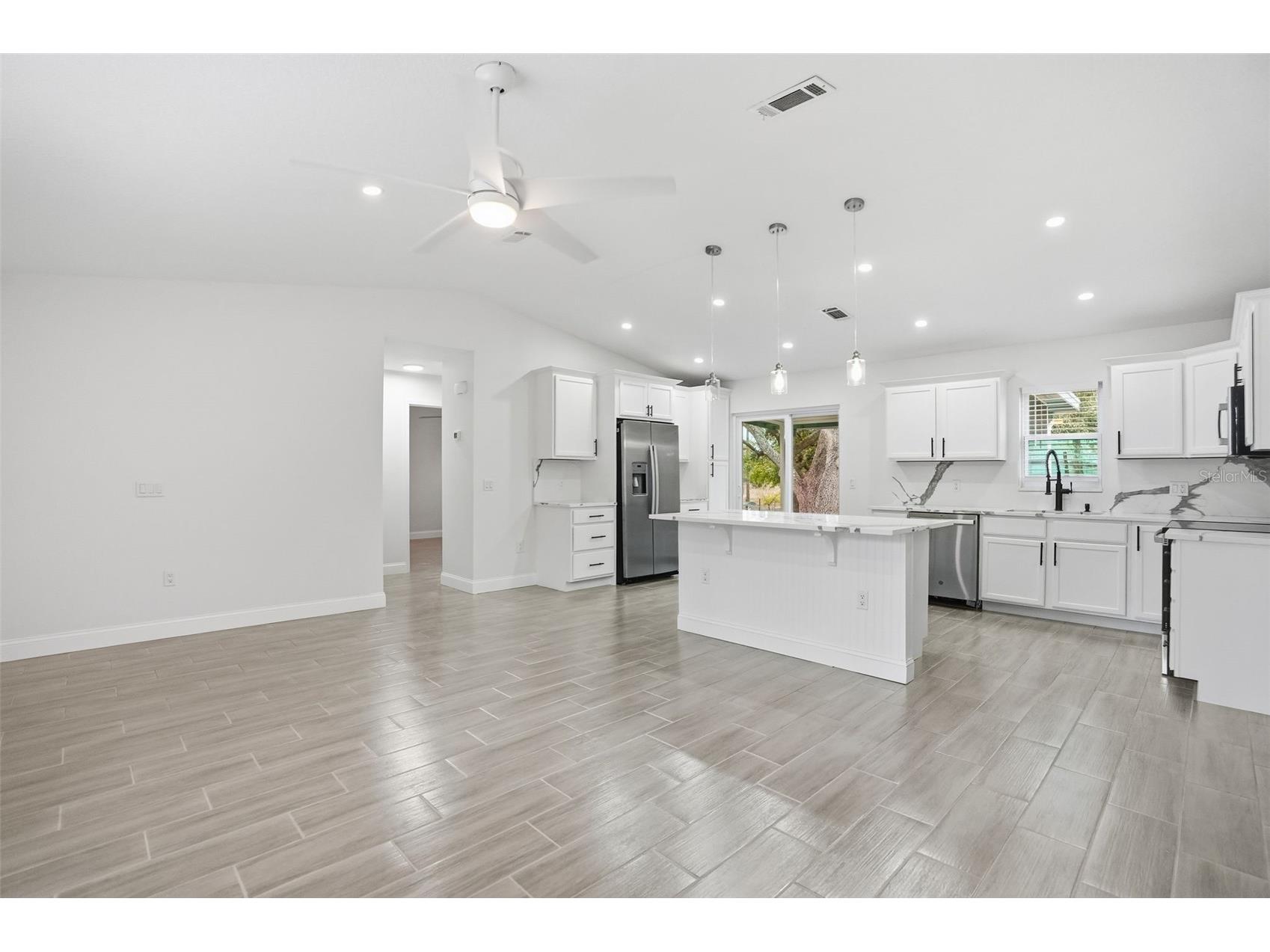 8165 Ridge Road Brooksville FL 34613 W7883213 image3