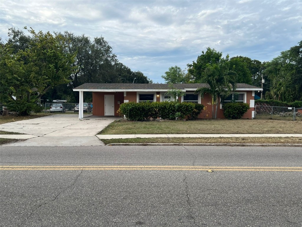 817 18th Street E Bradenton FL 34208 A4586648 image1