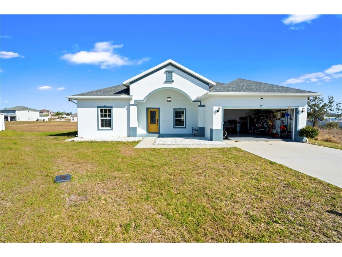 817 Desmoines Place Kissimmee FL 34759 S5135973 image1