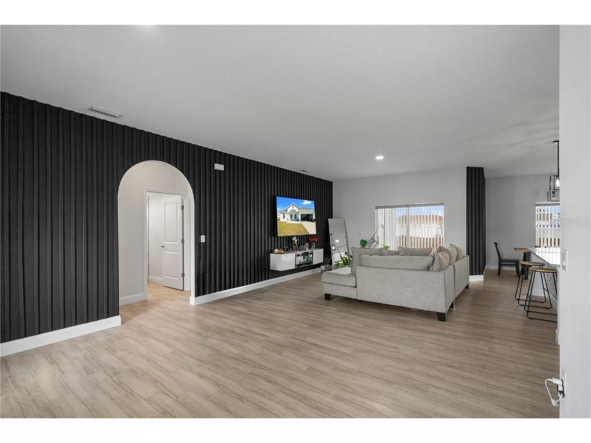 817 Desmoines Place Kissimmee FL 34759 S5135973 image4