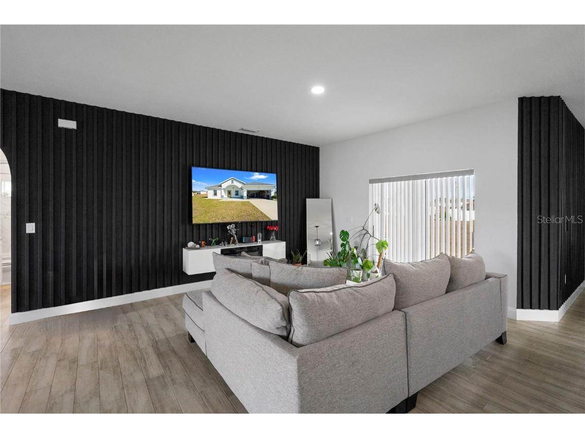 817 Desmoines Place Kissimmee FL 34759 S5135973 image5