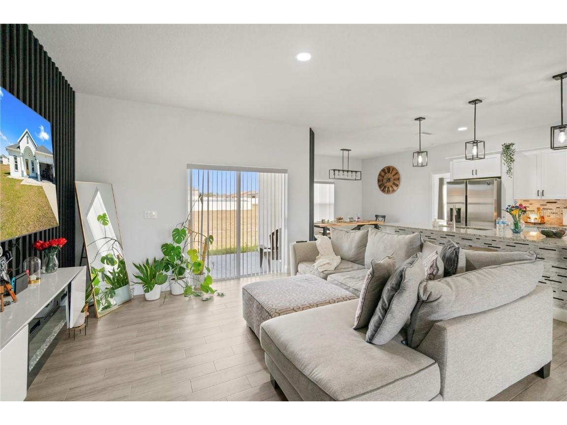 817 Desmoines Place Kissimmee FL 34759 S5135973 image6