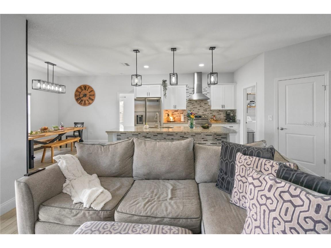 817 Desmoines Place Kissimmee FL 34759 S5135973 image7