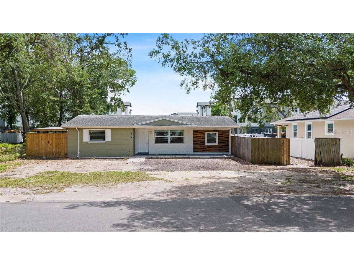 817 E 145th Avenue Tampa FL 33613 TB8372090 image1