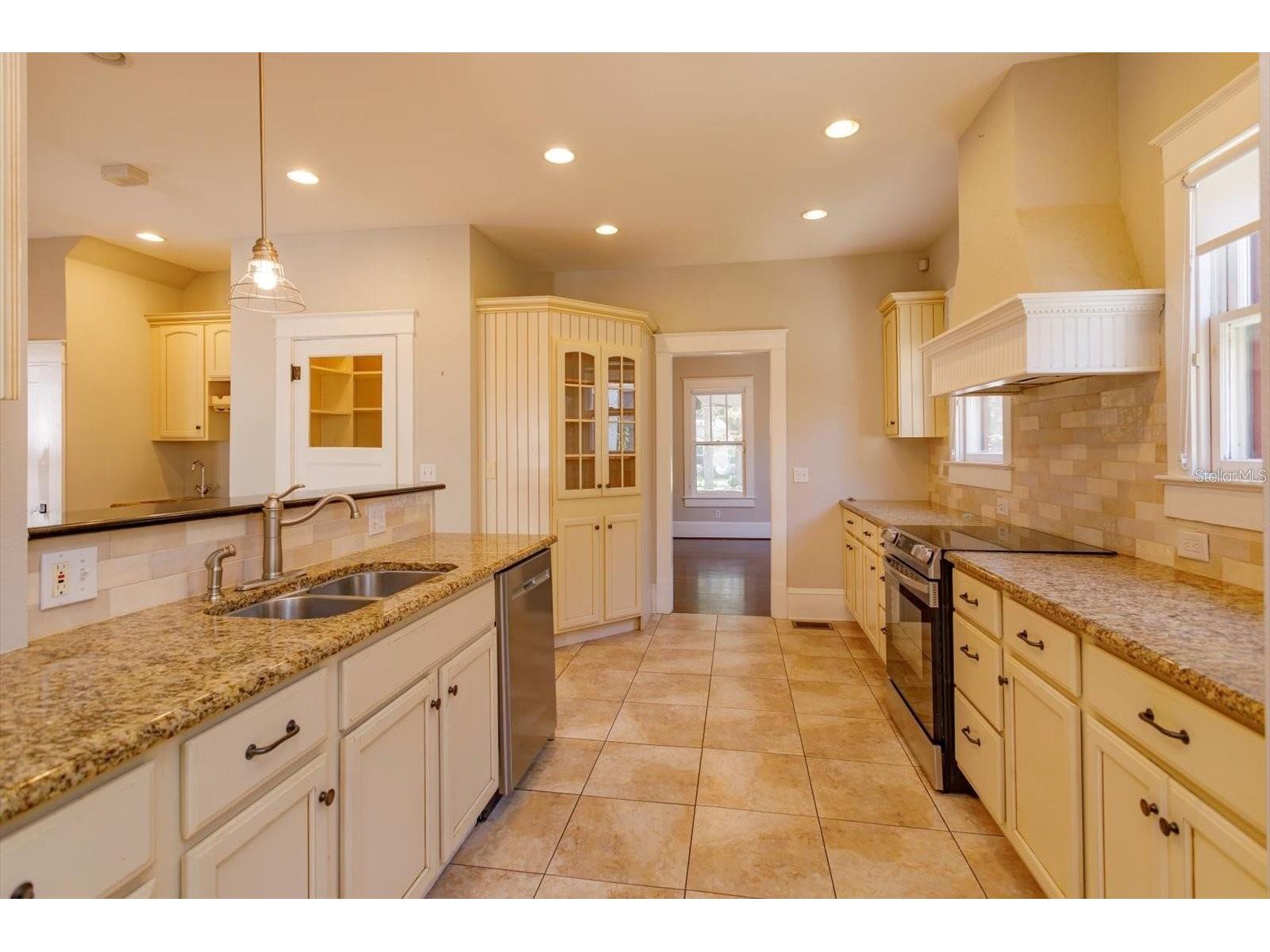 817 E Livingston Street Orlando FL 32803 O6404094 image14