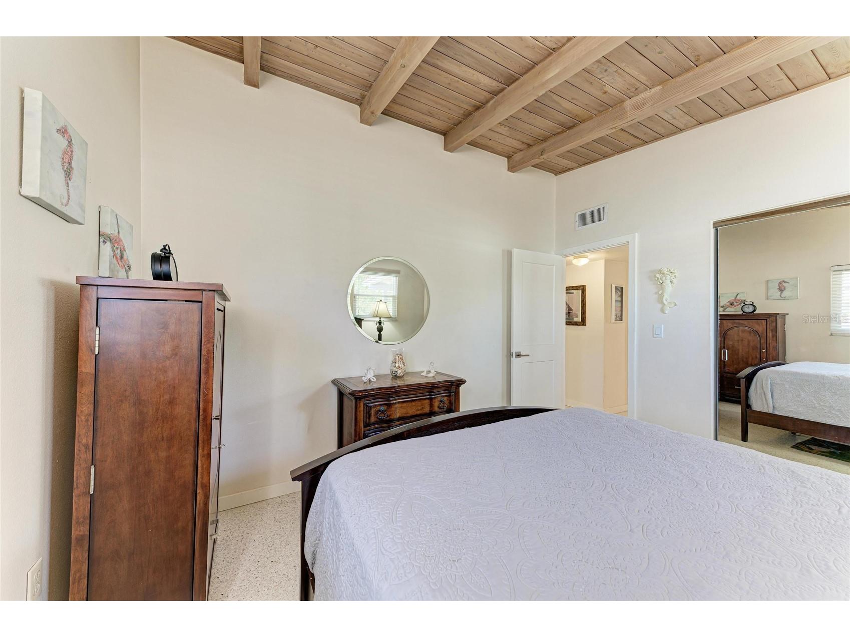 817 Harbor Drive S Venice FL 34285 A4684013 image10