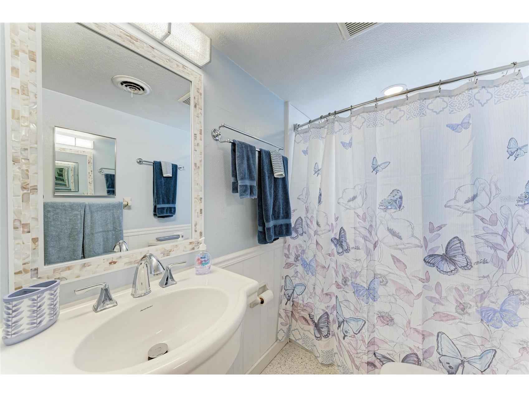 817 Harbor Drive S Venice FL 34285 A4684013 image11