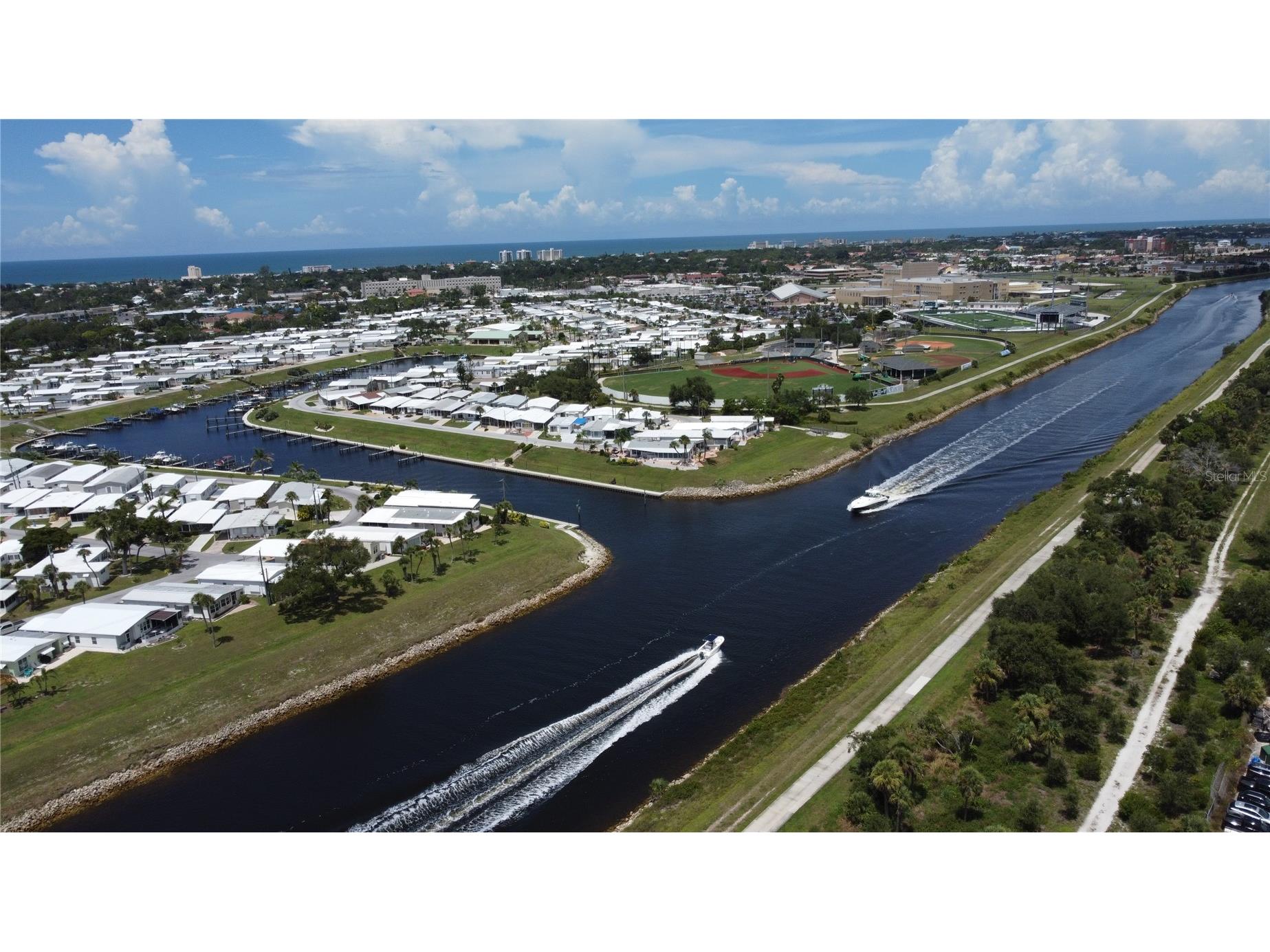 817 S Green Circle Venice FL 34285 A4678782 image2