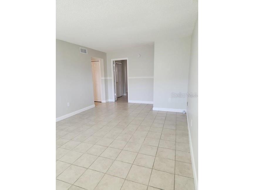 817 Sky Lake Circle #A Orlando FL 32809 S5147782 image3