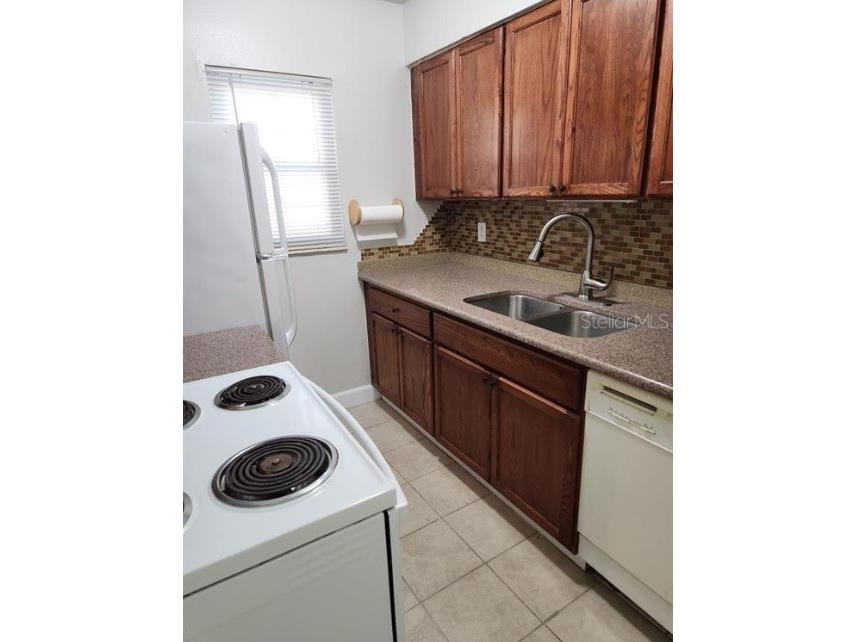 817 Sky Lake Circle #A Orlando FL 32809 S5147782 image4