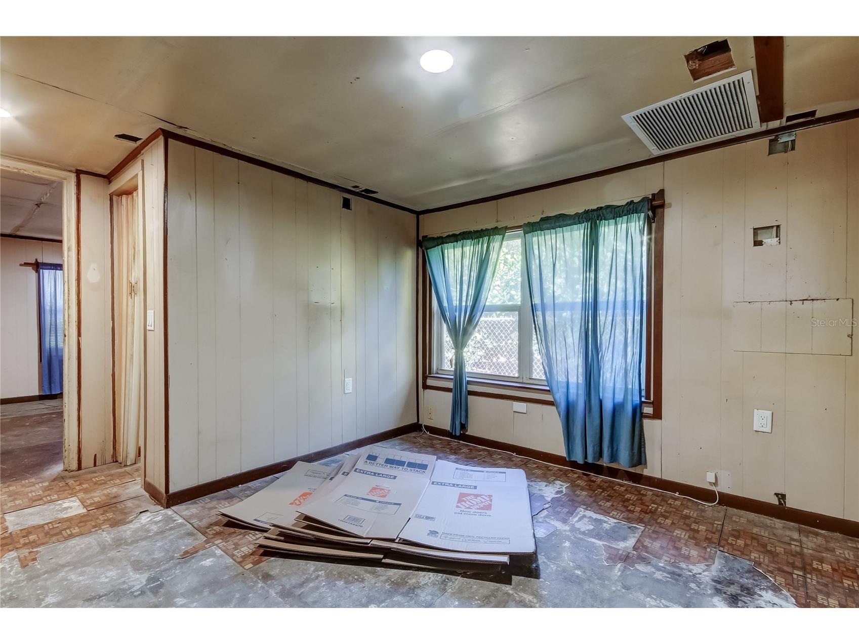 8171 37th Avenue N Saint Petersburg FL 33710 TB8475451 image11
