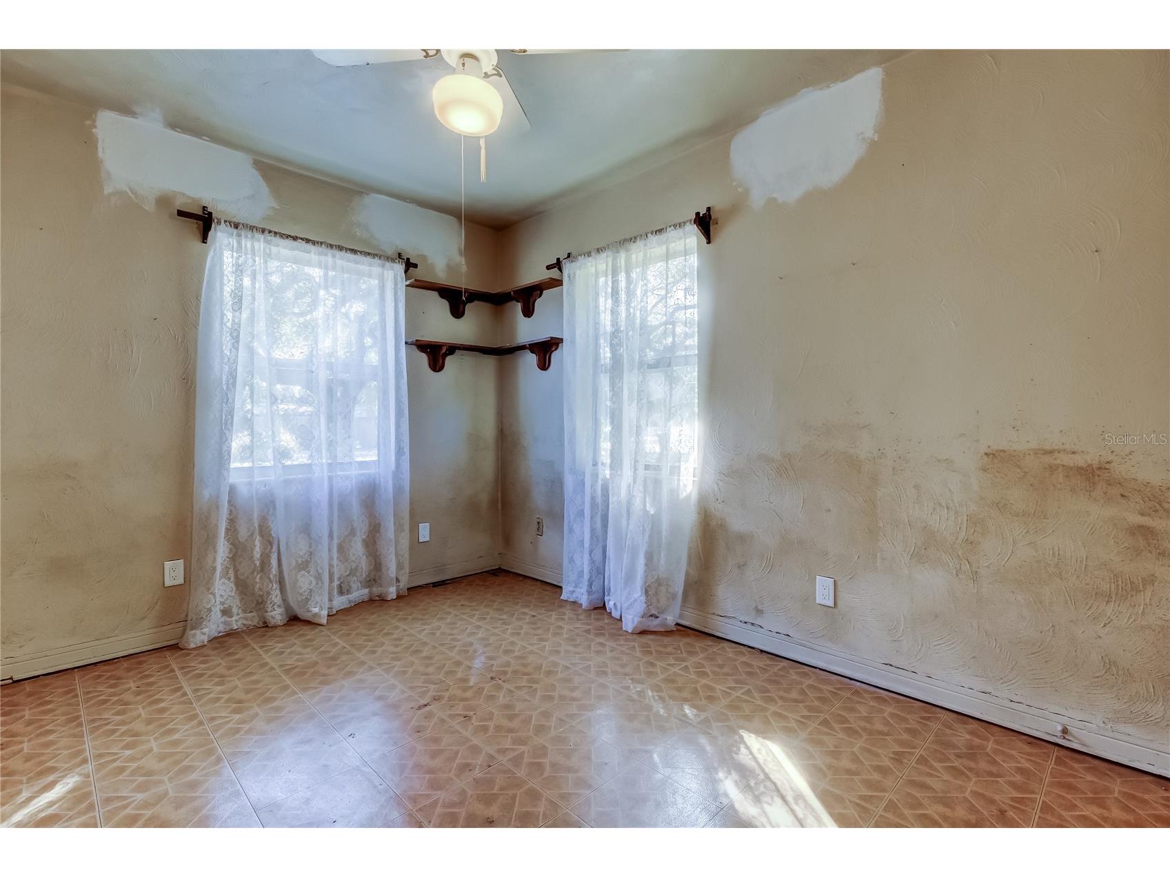8171 37th Avenue N Saint Petersburg FL 33710 TB8475451 image23