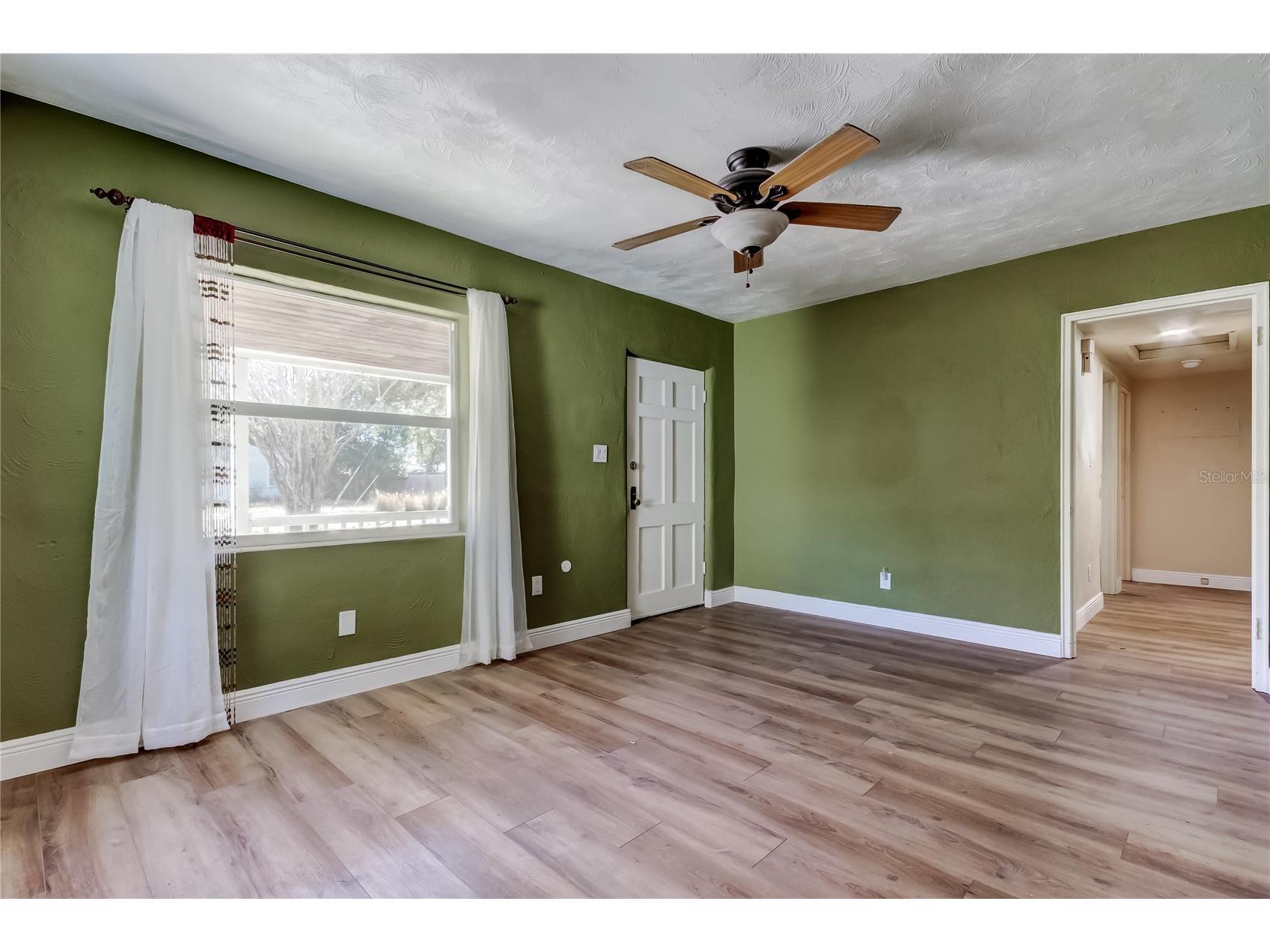 8171 37th Avenue N Saint Petersburg FL 33710 TB8475451 image5