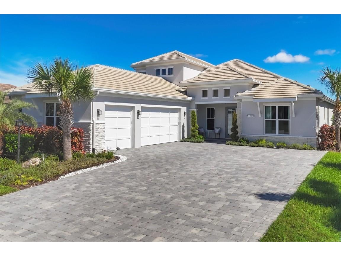 8172 Grande Shores Drive Sarasota FL 34240 A4622498 image1