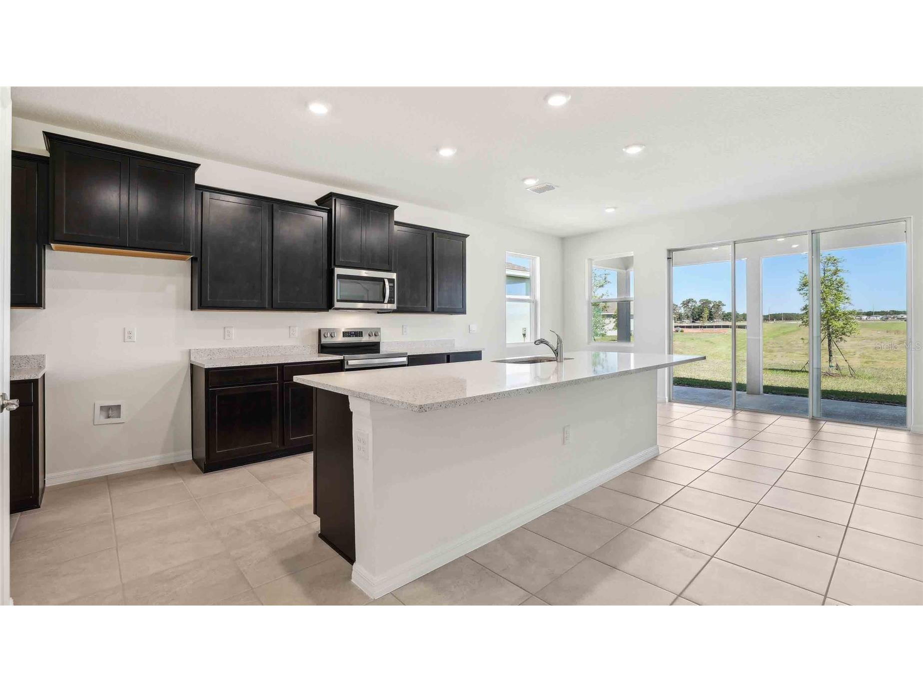 8172 Ives Place Wildwood FL 34785 OM722530 image3