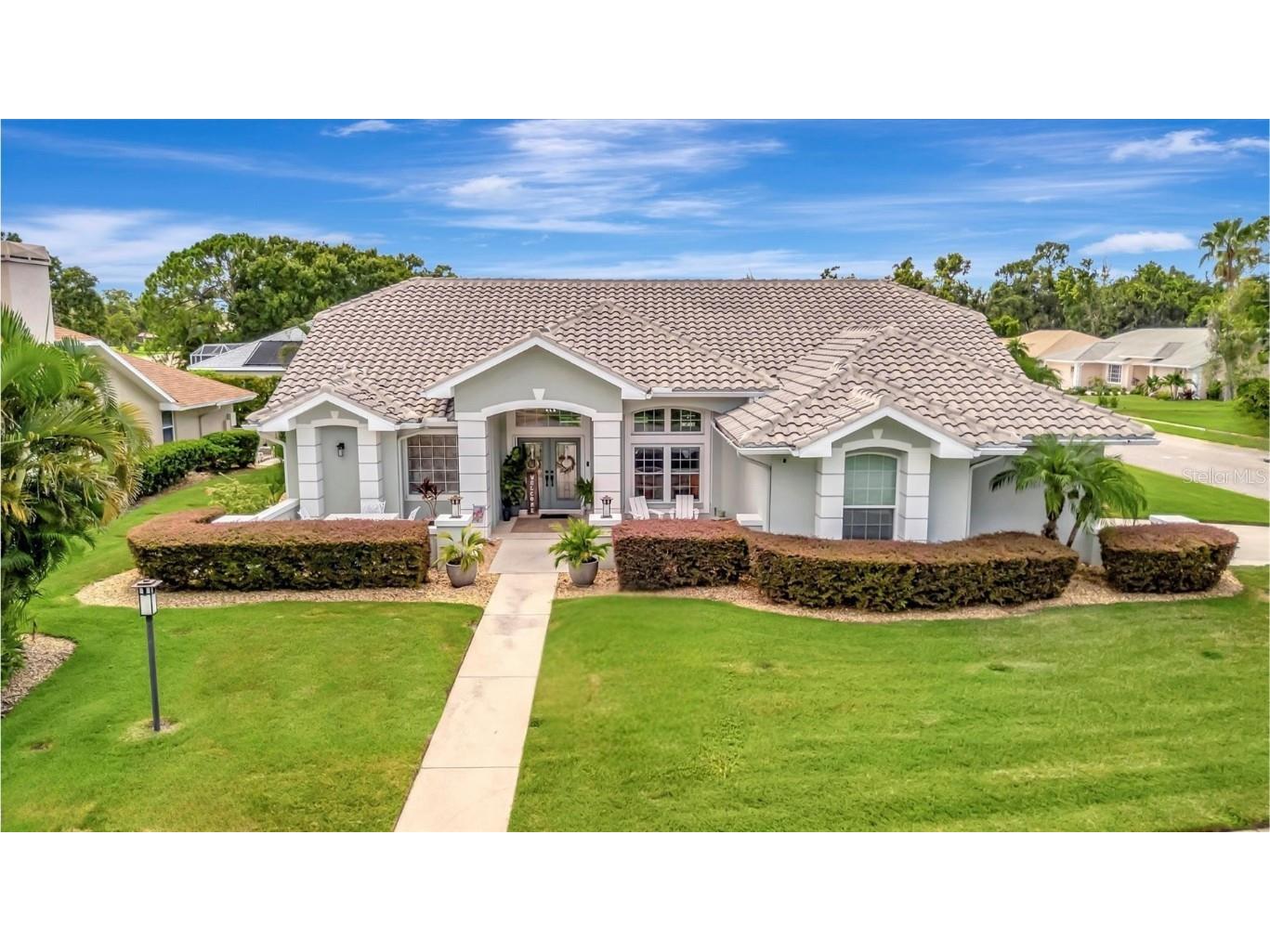 8173 Misty Oaks Boulevard Sarasota FL 34243 A4659514 image1