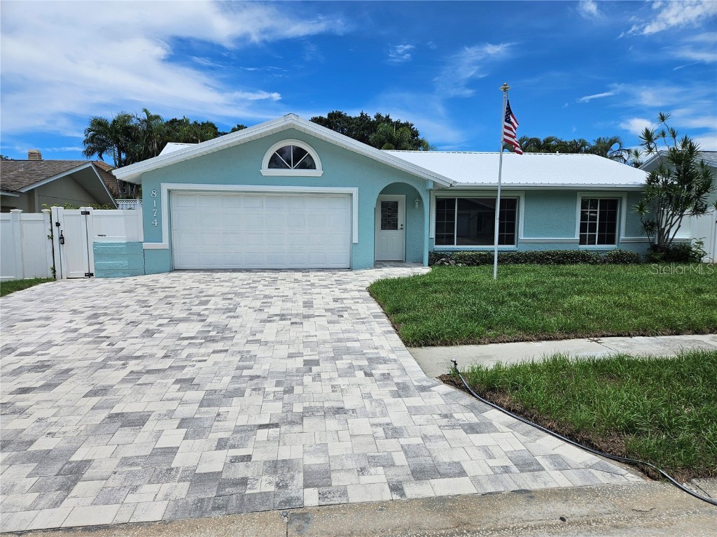 8174 129th Lane N Seminole FL 33776 U8248555 image1