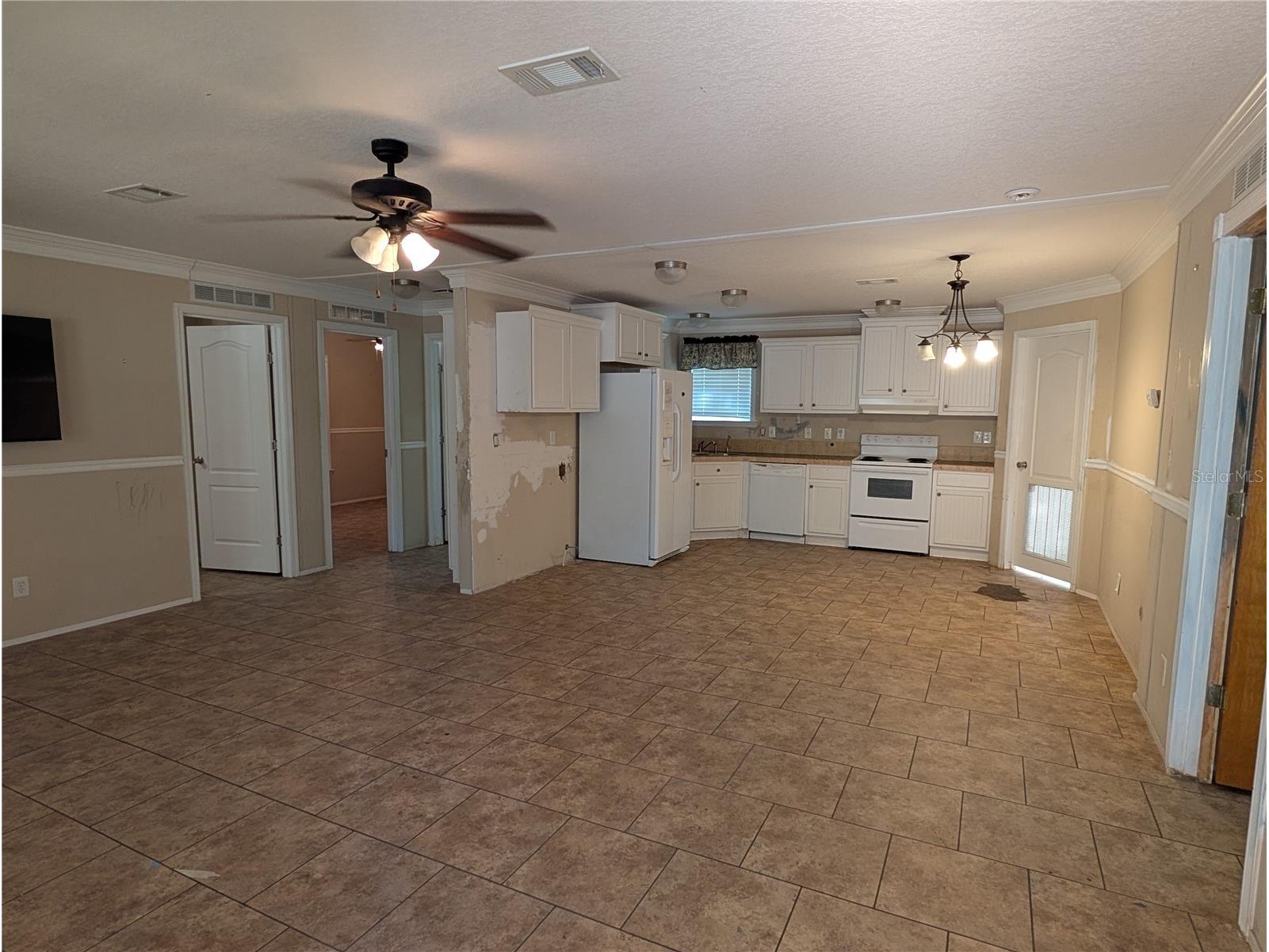 8174 Adrian Drive Brooksville FL 34613 TB8489093 image3