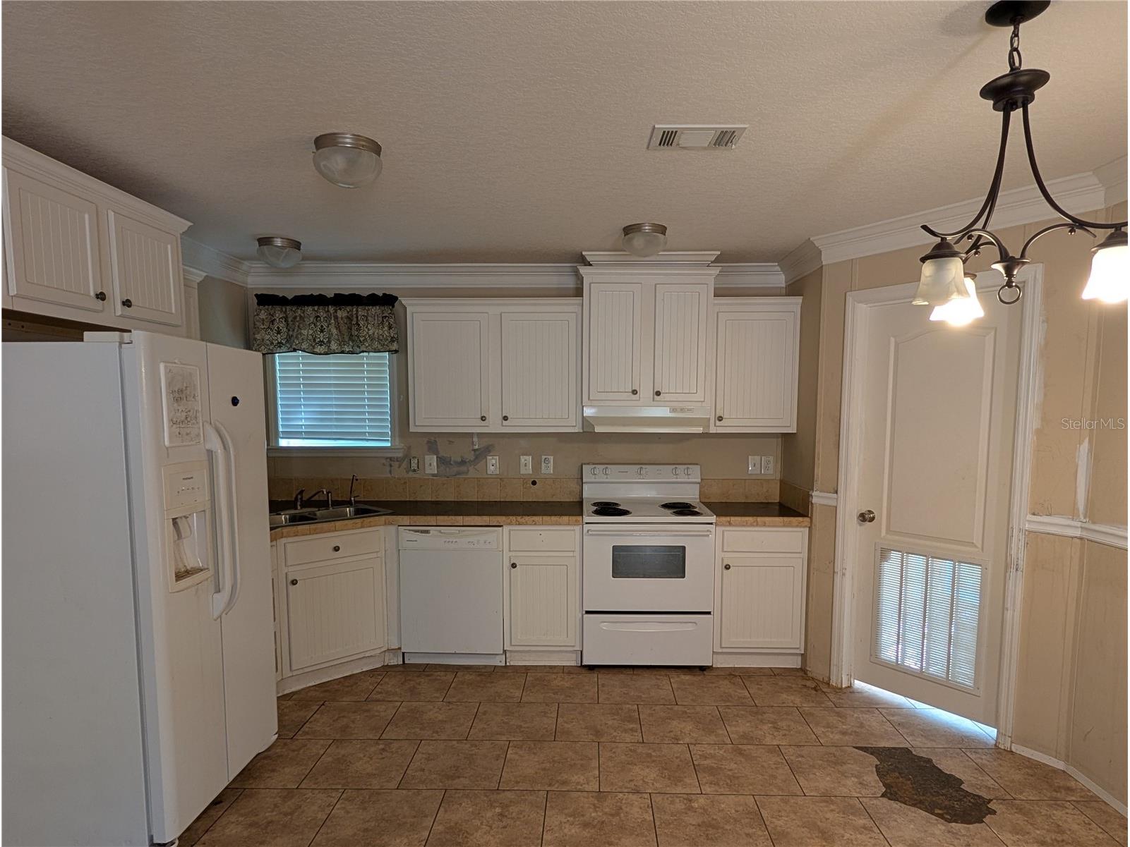 8174 Adrian Drive Brooksville FL 34613 TB8489093 image4