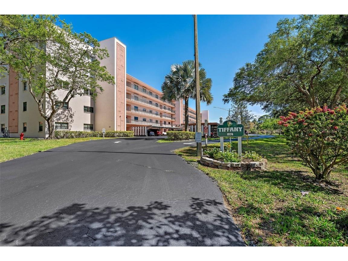 8174 Terrace Garden Drive N #306 Saint Petersburg FL 33709 U8238761 image1