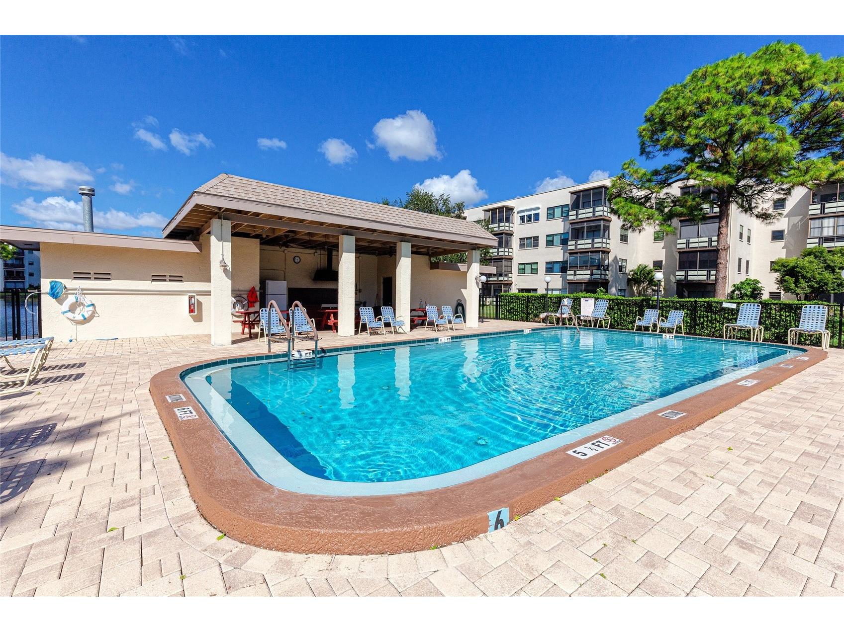 8174 Terrace Garden Drive N #307 Saint Petersburg FL 33709 TB8524287 image40
