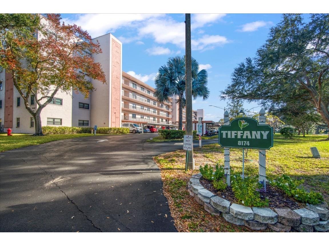 8174 Terrace Garden Drive N #310 Saint Petersburg FL 33709 U8218430 image1
