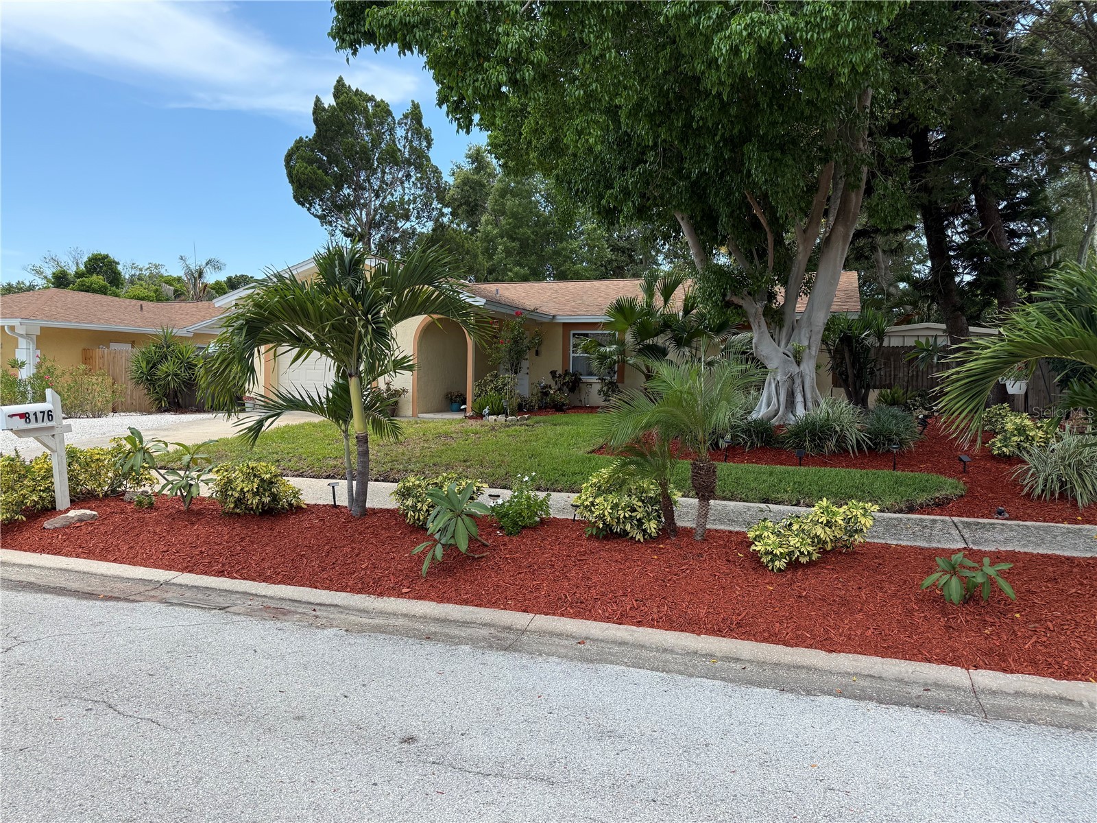 8176 129th Street N Seminole FL 33776 TB8487096 image2